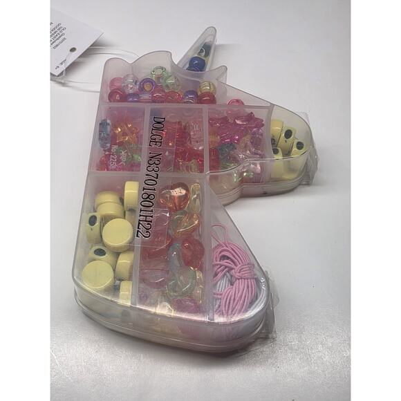 DIY Bracelets Bead Kit Colorful Beads, Emoji, Charms, Stretch Cord, New - Picture 1 of 4